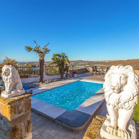 Awesome In With 3 Bedrooms, Wifi And Outdoor Swimming Pool * Pobegi