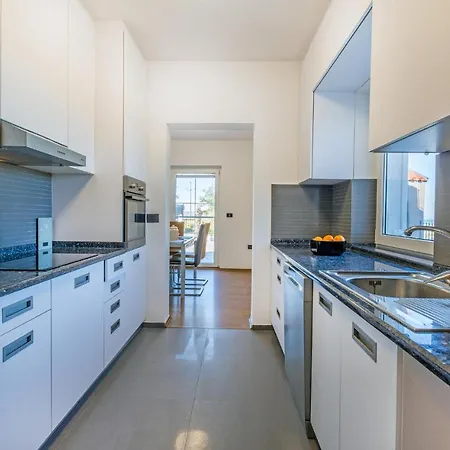 Awesome In With 3 Bedrooms, Wifi And Outdoor Swimming Pool Feriehus *